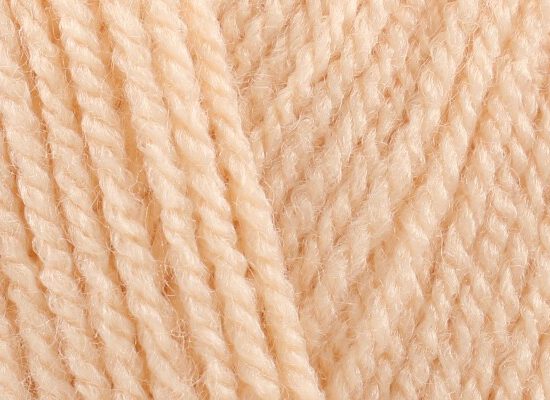 WD42 dk yarn buttermilk - Corneeltje Wol