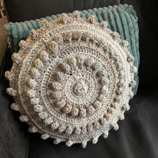 Haakpakket Rond kussen met noppen