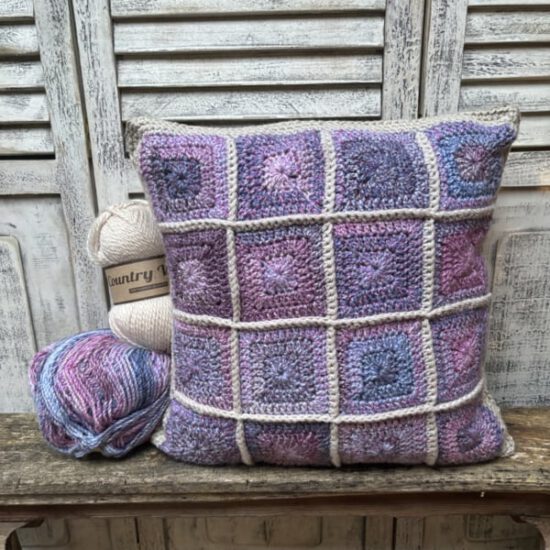 Corneeltje Wol - Solid Square kussen De box 3 Haakpakket - Solid Square kussen - Stoer & Stijlvol 64