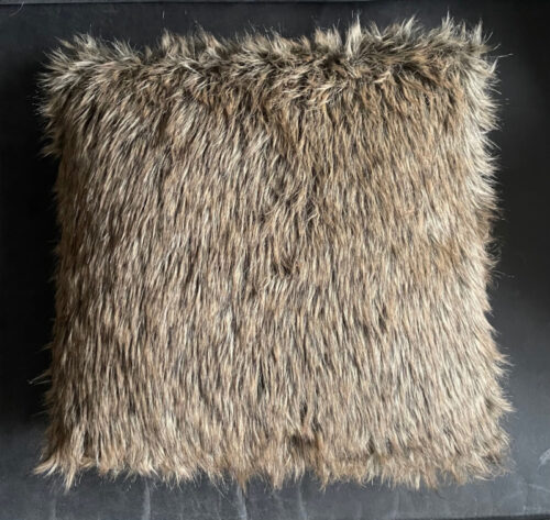 Corneeltje Wol - reliëf 3 Haakpakket kussen Relïef