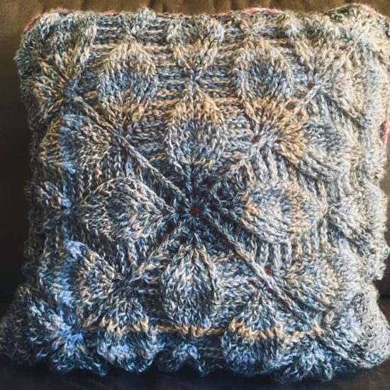 Haakpakket - Kussen 3D blad / motief (Meerdere kleuren)