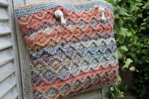 Corneeltje Wol - Bavarian Relïef canvas - 1 Haakpakket - Tas Bavarian Relïef Canvas