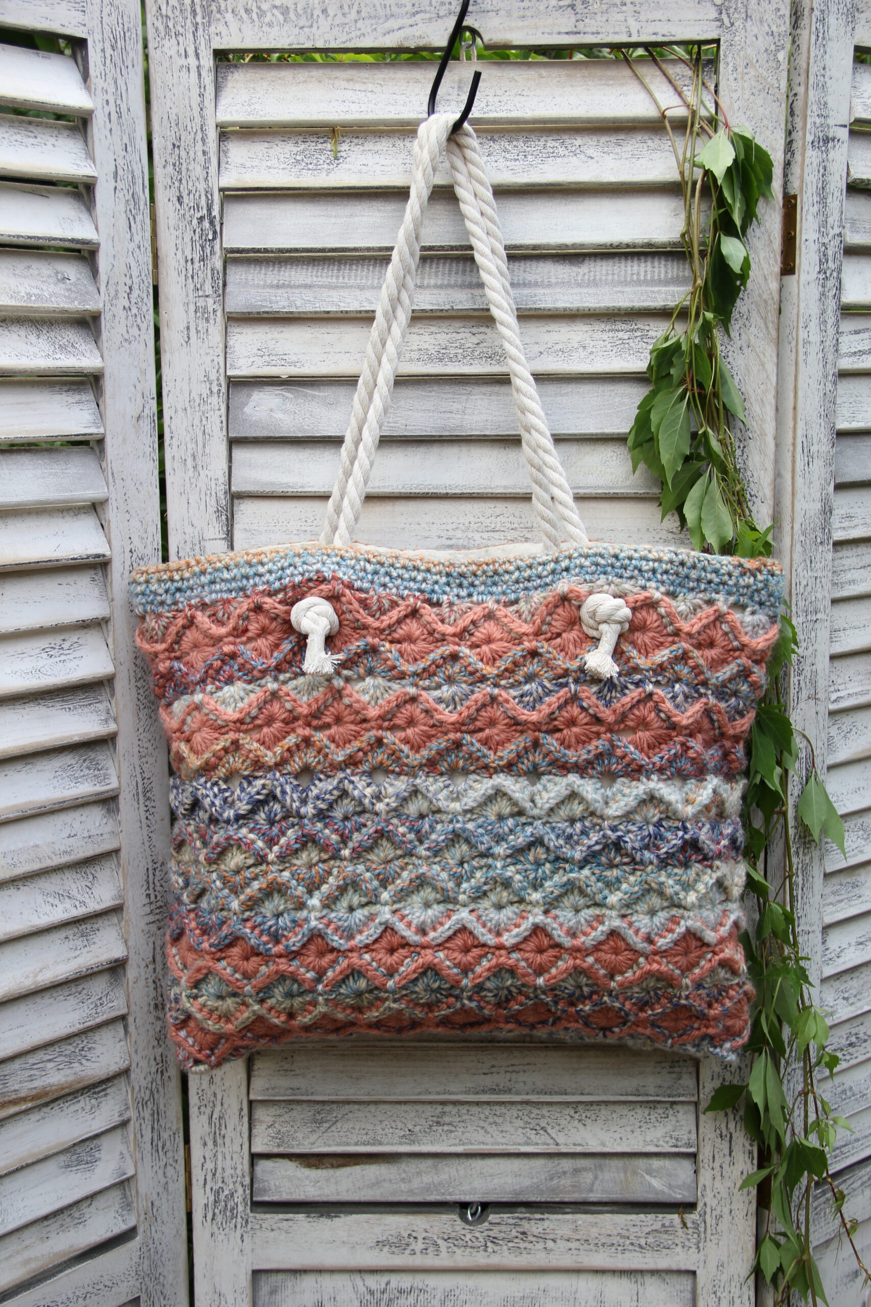 Corneeltje Wol - Bavarian Relïef canvas Haakpakket - Tas Bavarian Relïef Canvas