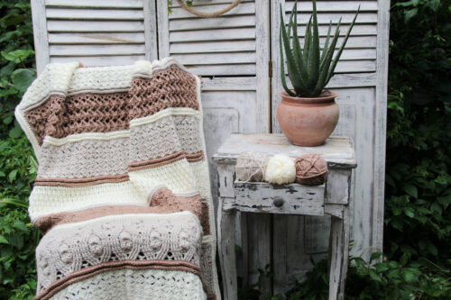 Corneeltje Wol - Corneeltjes Stekendeken - 1 Haakpakket - Plaid Corneeltjes Stekendeken