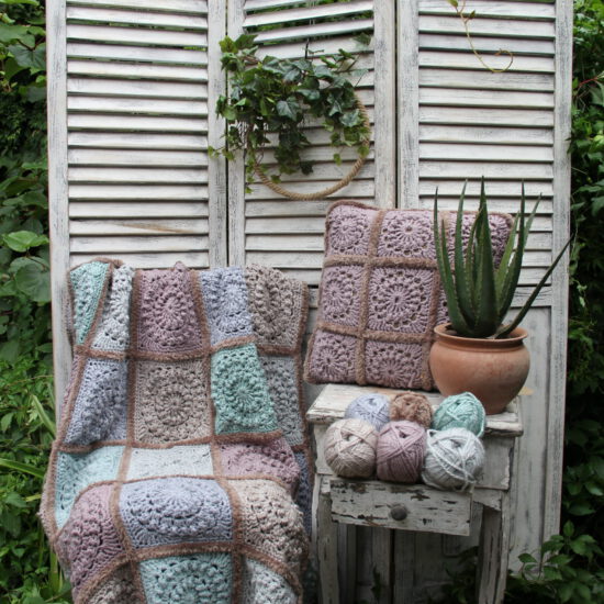 Corneeltje Wol - Frozen Colors Plaid Haakpakket - Plaid Frozen Colors - Stoer en Stijlvol 64