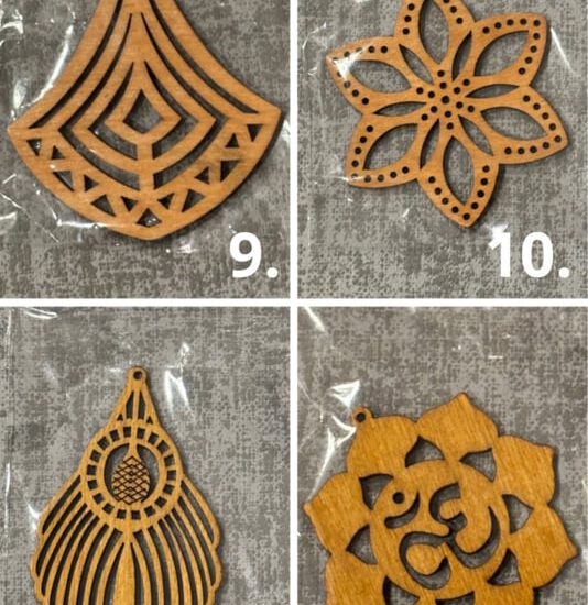 Houten hangend ornament (1 stuk) 6 x 7 cm