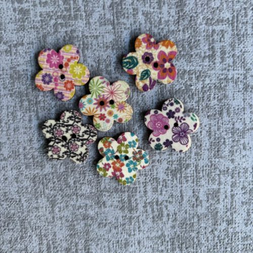 Knopen - Houten bloemen knopen deco print (6 stuks) Ø 2 cm
