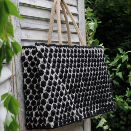 Corneeltje-Wol-In-je-nopjes-tas-zwart-683x1024 Haakpakket - Tas In je Nopjes - Zwart - Stoer en Stijlvol 64