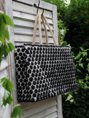 Corneeltje Wol - In je nopjes tas zwart Haakpakket - Tas In je Nopjes - Zwart - Stoer en Stijlvol 64