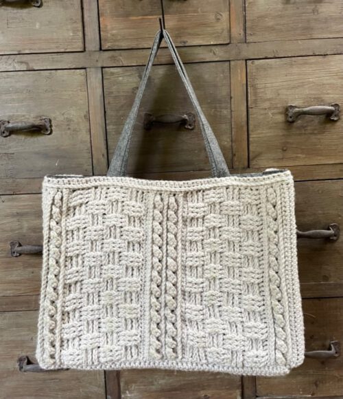 Corneeltje Wol - Irish Vilt 2 Haakpakket - Tas Irish Jute of Vilt