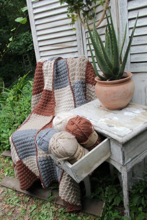 Corneeltje Wol - Nostalgische Lappendeken - 1 Haakpakket - Plaid Nostalgische Lappendeken