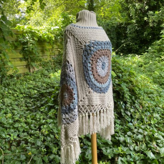 Corneeltje Wol - PONCHO IBIZA BLUE 3 Haakpakket - Poncho Ibiza blue