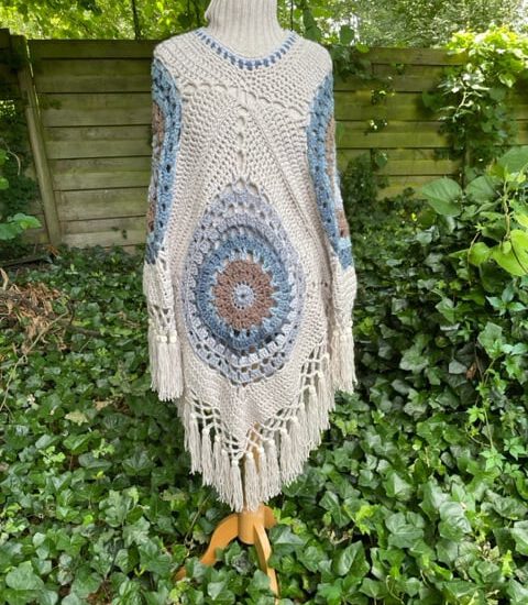 Corneeltje Wol - PONCHO IBIZA BLUE 4 Haakpakket - Poncho Ibiza blue