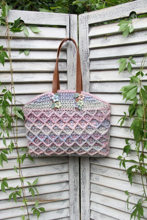 Corneeltje Wol - Pink Flower PM Haakpakket -Tasje Pink Flower PM