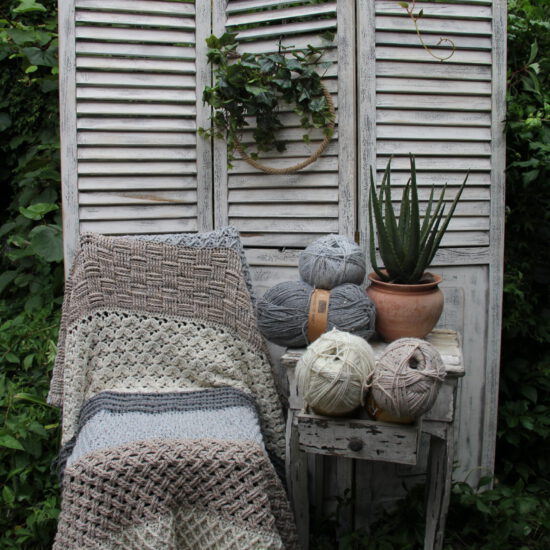 Corneeltje Wol - Plaid Rustic Relïef Haakpakket - Plaid Rustic Relïef