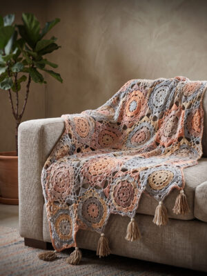 Corneeltje-Wol-Plaid-hexa-MC-Orange-sfeerfoto Haakpakket - Plaid Hexa MC orange