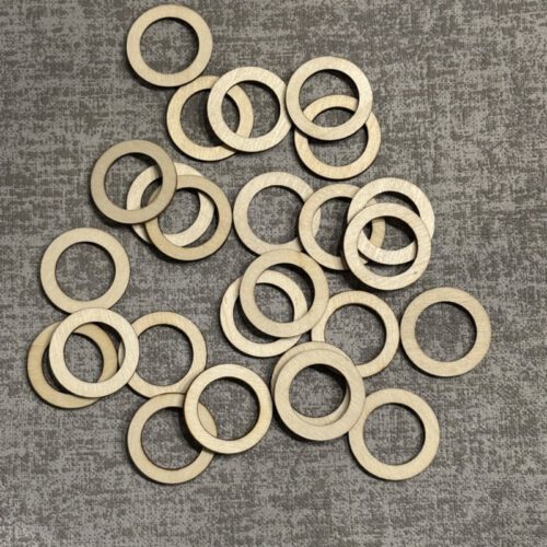 Corneeltje Wol – Platte ring 5 cm (25 stuks) Platte, Houten ringen 3 cm (50 stuks)