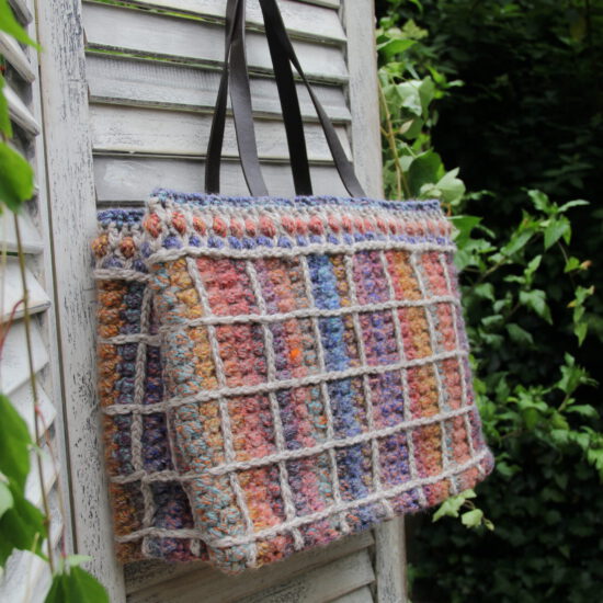 Corneeltje Wol - Rainbow blok puff tas Haakpakket - Tas Rainbow Blok puff