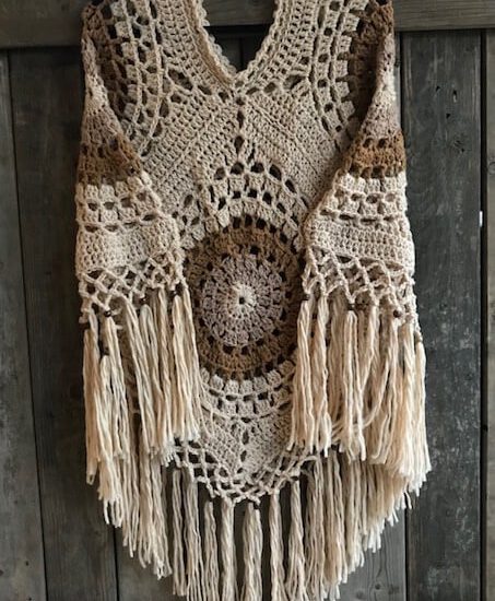 Corneeltje Wol - Sjaal Chunky noppen en pompons 2 Haakpakket - Poncho Circle Boho