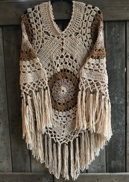 Corneeltje Wol - Sjaal Chunky noppen en pompons 2 Haakpakket - Poncho Circle Boho