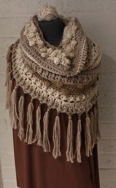 Corneeltje Wol - Sjaal Chunky noppen en pompons 5 Haakpakket - Poncho Circle Boho