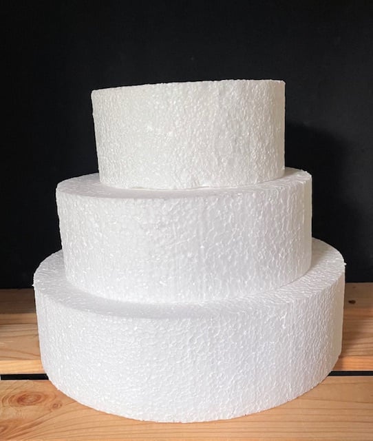 Corneeltje Wol - Styropor taartset Styropor taartset (S-M-L)