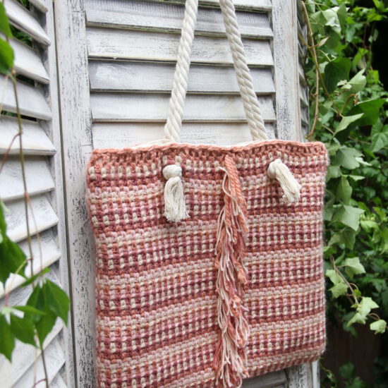 Corneeltje Wol - Tas Pink moss Haakpakket - Tas Pink moss