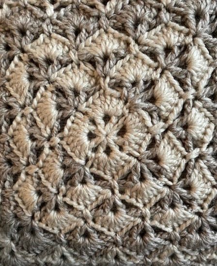 HAAKPAKKET KUSSEN BAVARIAN BLUE 2 Haakpakket - Kussen Bavarian Pink of Blue