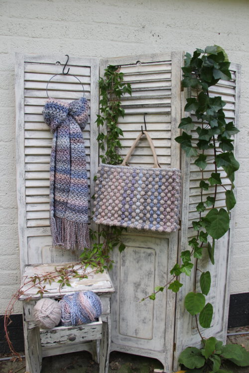 Corneeltje Wol - Double Denim sjaal + Nopper de nop tas Haakpakket - Double Denim Sjaal - Cor & Co