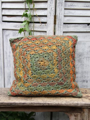 Corneeltje Wol - Kussen Bavarian Fall Haakpakket - Kussen Bavarian Fall