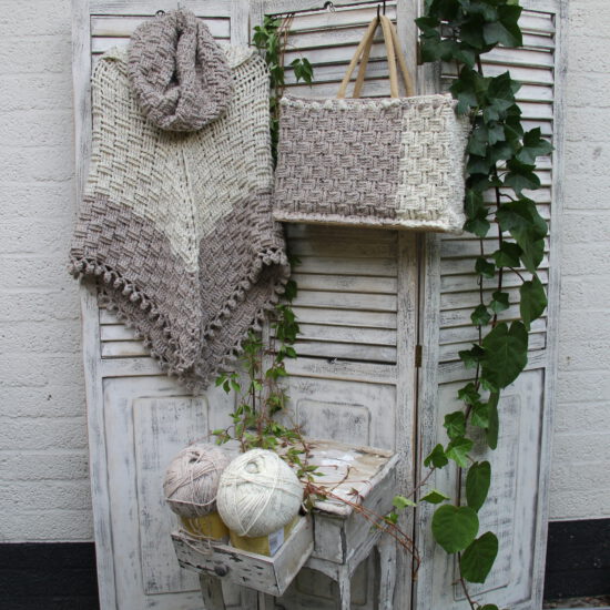 Corneeltje Wol - Stoer set Mandsteek Haakpakket set - Stoere set! Omslag + capuchon + col + tas