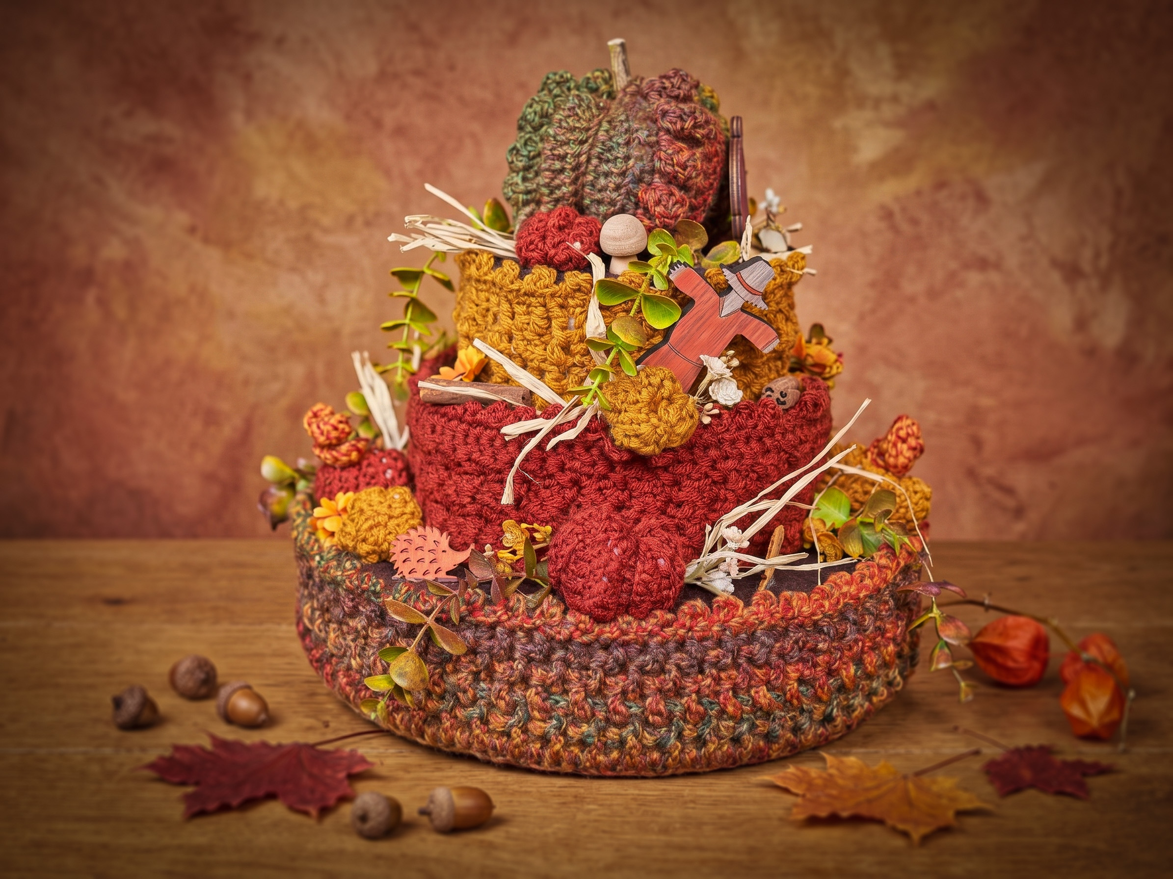 Corneeltje Wol - Authumn-is-coming-cake-sfeerfoto Haakpakket - Autumn is coming cake - Stoer & Stijlvol 64