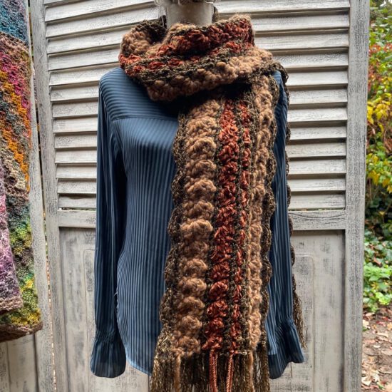 Corneeltje Wol - Mazzel Sjaal (roest) Corneeltje Wol - De Mazzel sjaal