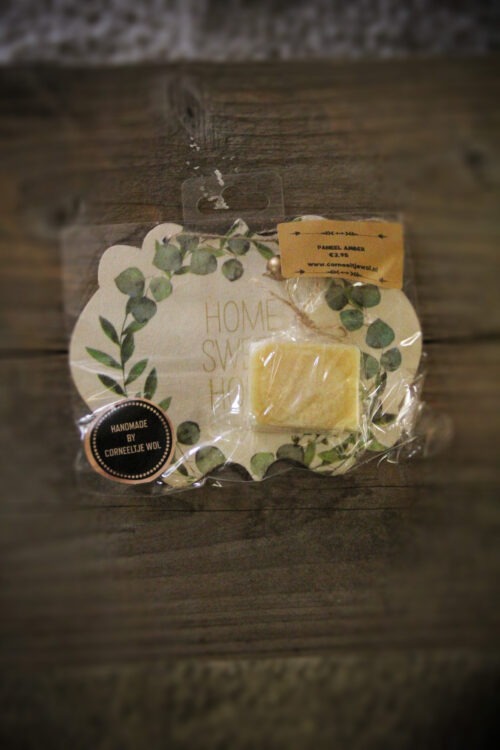 Kersthanger - Houten paneel met amberblokje (Home sweet home)  - Kant & Klaar