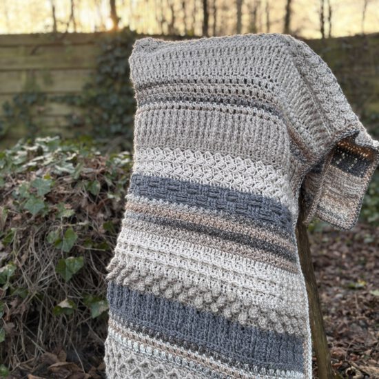 Corneeltje Wol - Plaid Enjoy