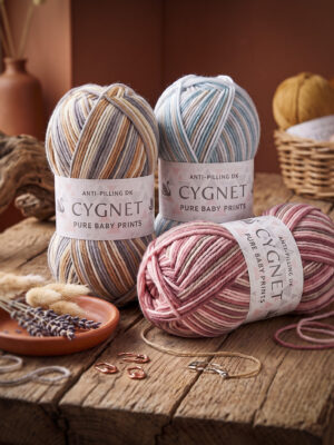 Cygnet Pure Baby Prints DK