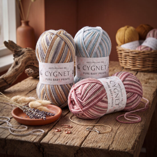 Corneeltje Wol - Cygnet Pure Baby Prints DK - coverfoto Cygnet Pure Baby Prints DK